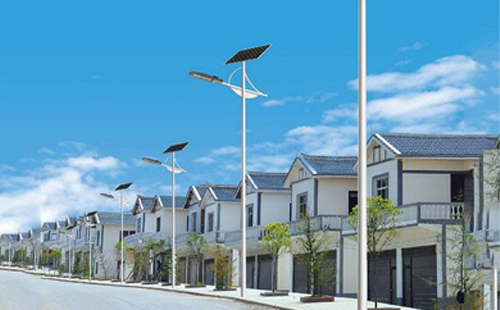 于田太阳能路灯配置与在乡村道路照明中的应用